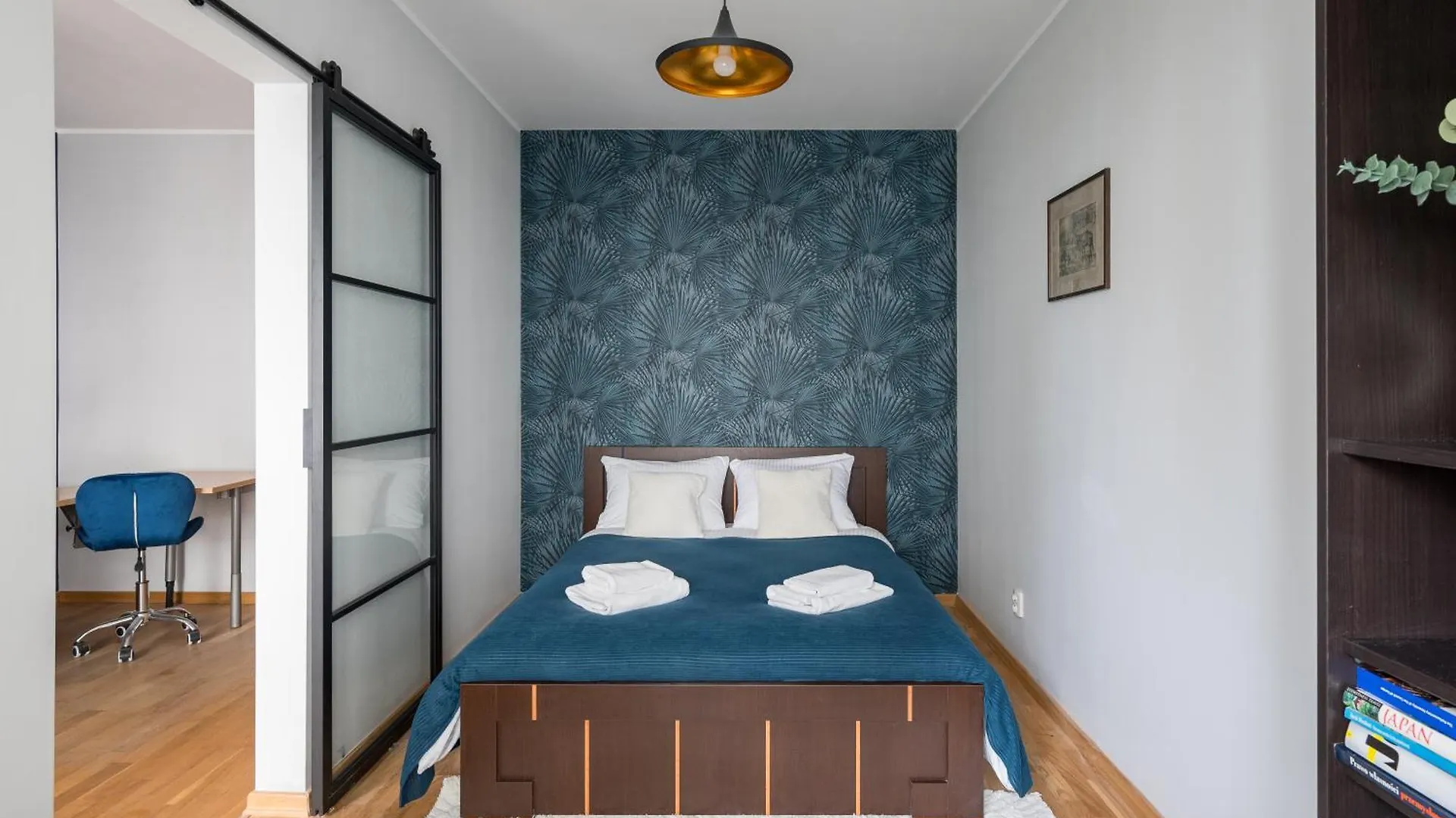 Metro Wilanowska Blue Apartment Warsaw Poland