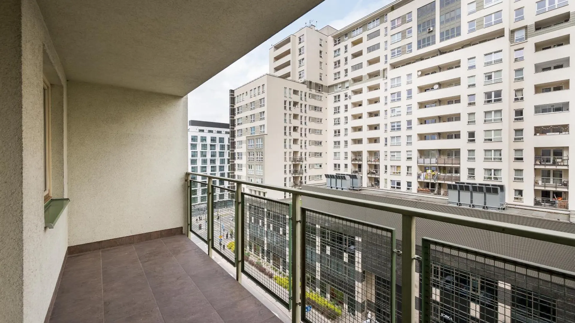 Metro Wilanowska Blue Apartment Warsaw