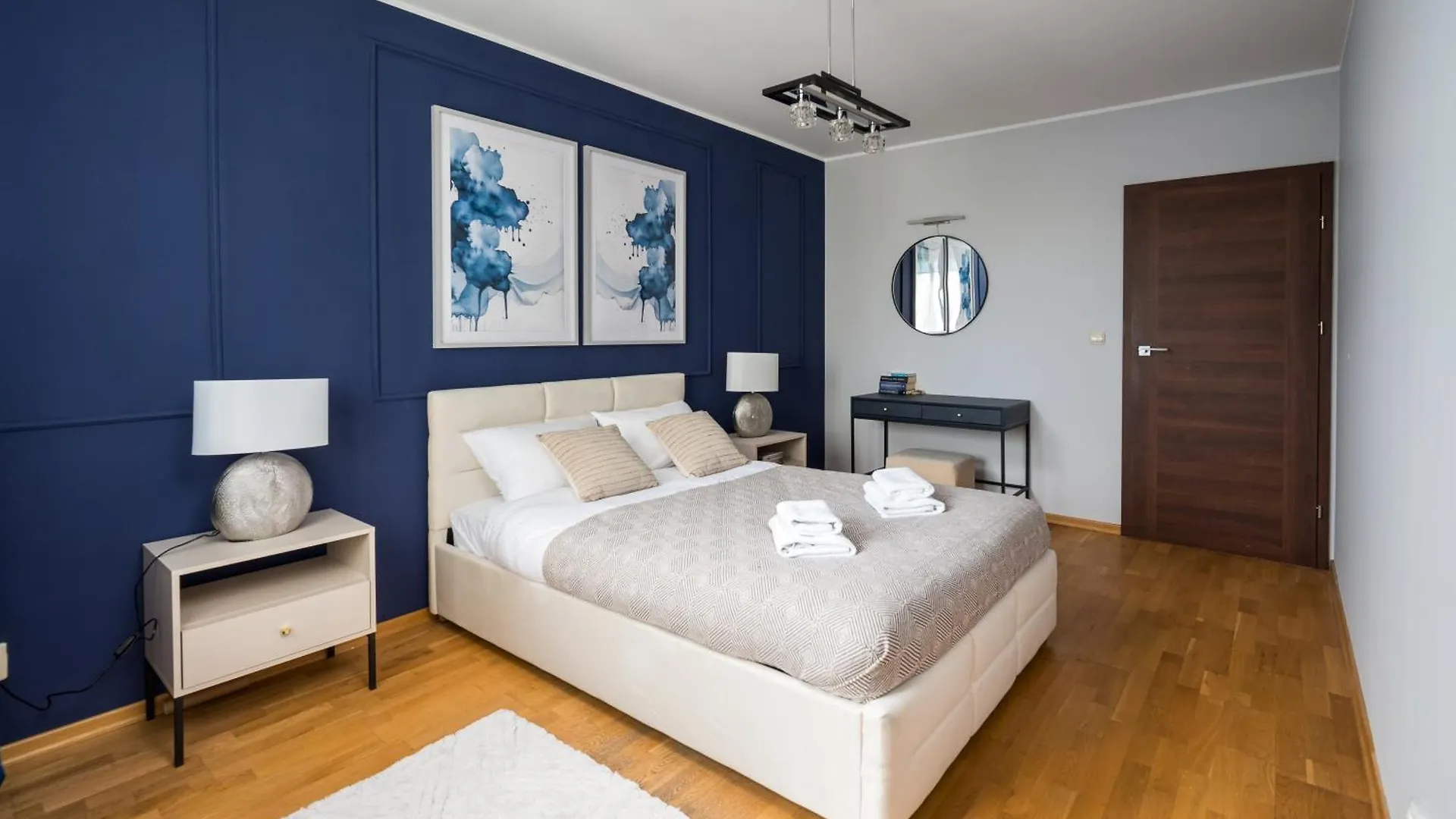 Metro Wilanowska Blue Apartment Warsaw